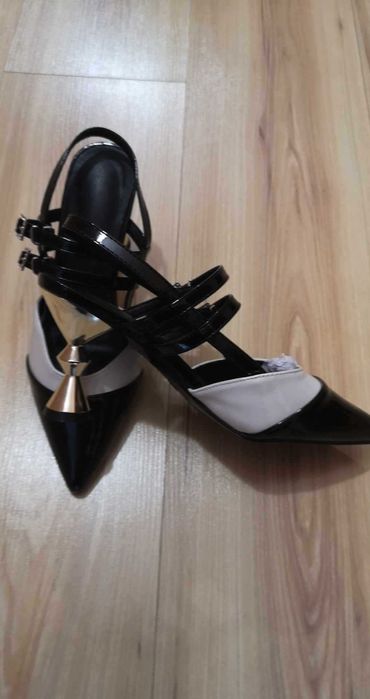 летни боти  и ниски обувки различни номера