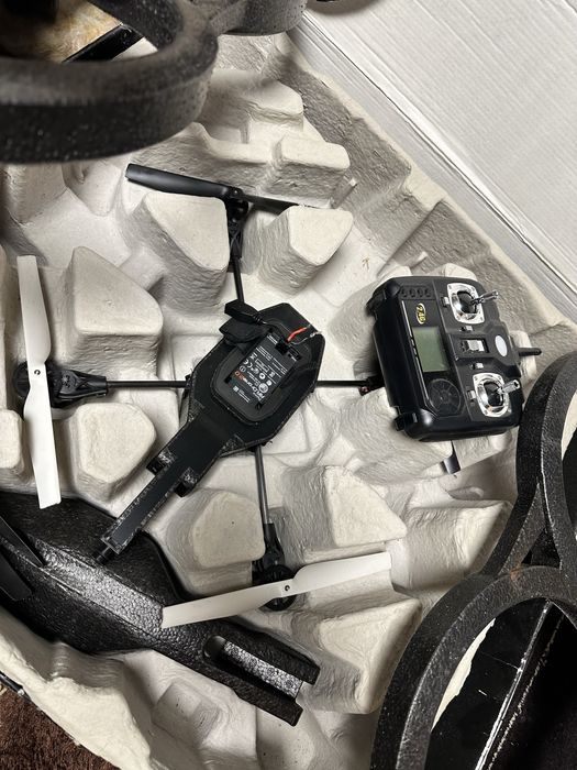 2 drone parot ar 2.0 fara acumulatori