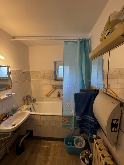 Inchiriez apartament