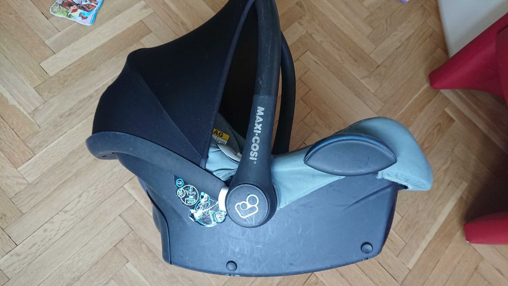 Детско бебешко столче Maxi Cosi Cabrio Fix 0-13кг