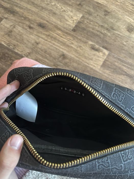 Сумка Jordan черно-золотая