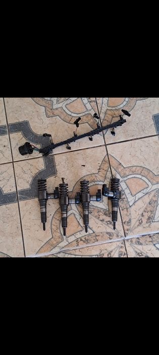 Injectoare Volkswagen Passat B6 2.0 tdi bkp cod 03G 130 073 S