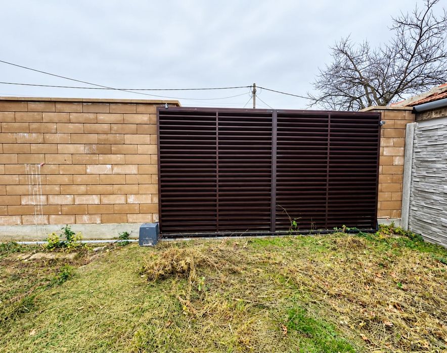 Casa cu 3 camere de vanzare