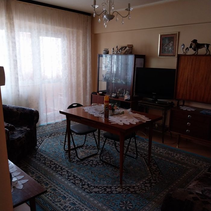 Apartament 4 camere et 1