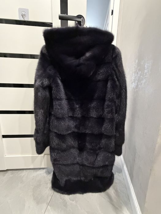 Продаю норковую шубу