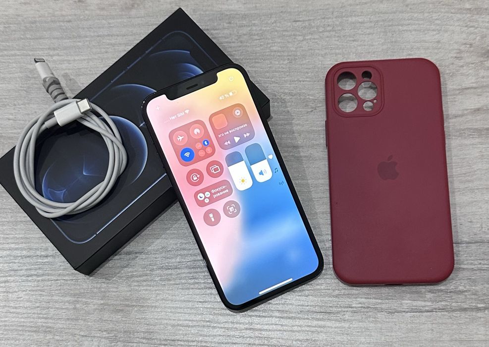 Айфон 12 про в идеальном состоянии