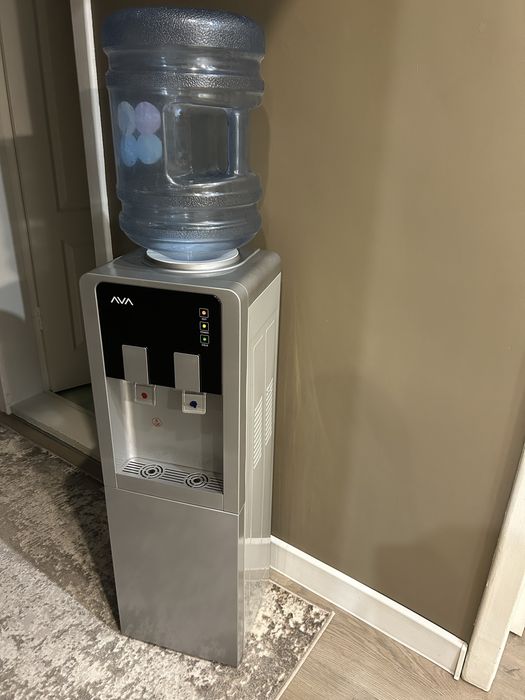 Продам кулер для воды