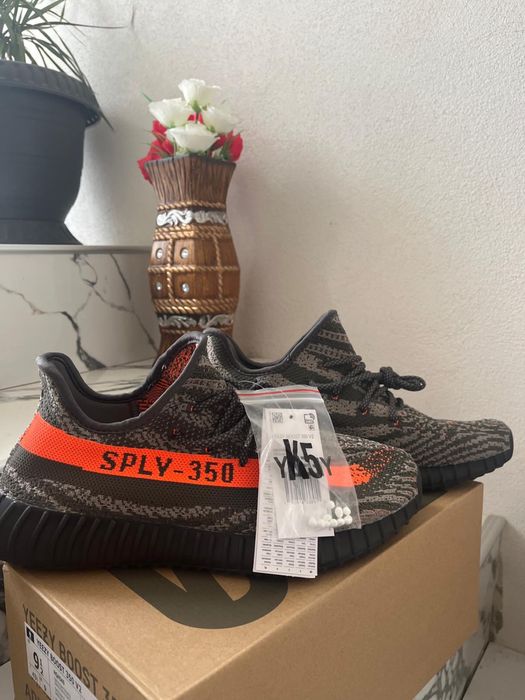 Yezzy Noi Cutie si Eticheta
