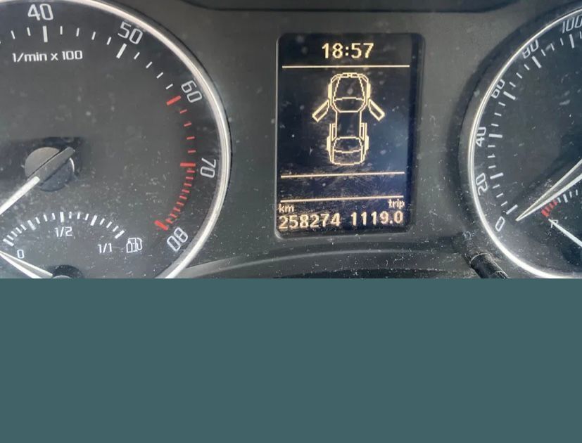 SKODA Octavia 2011 — imagine 3
