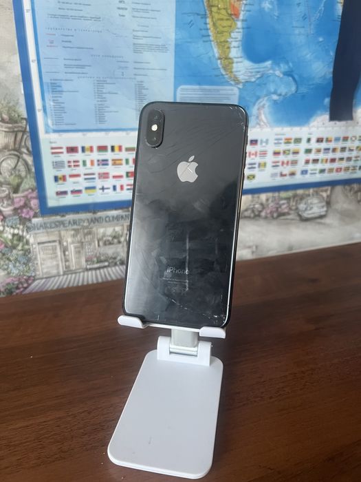 iPhone 13 & iPhone Xs