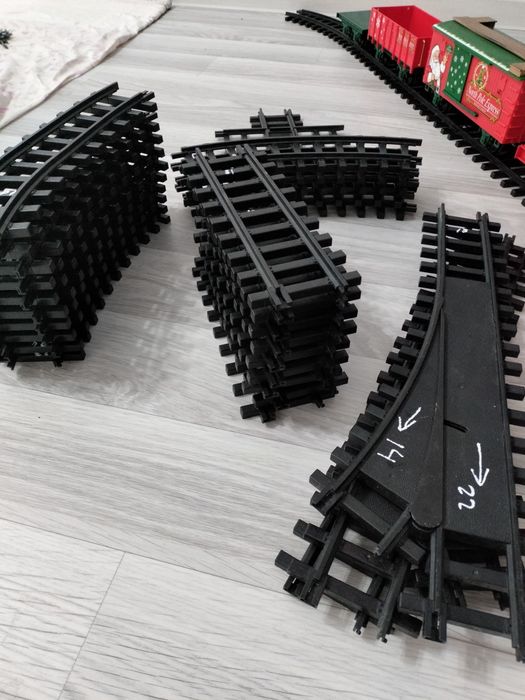 Продам игрушечный паровоз