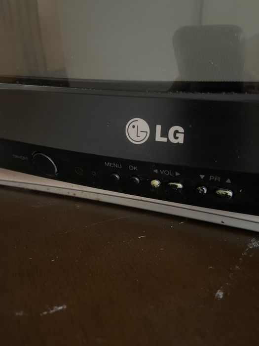 Телевизор LG маленький