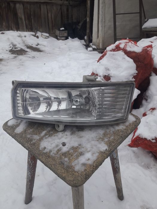 Противотуманная фара на лексус….