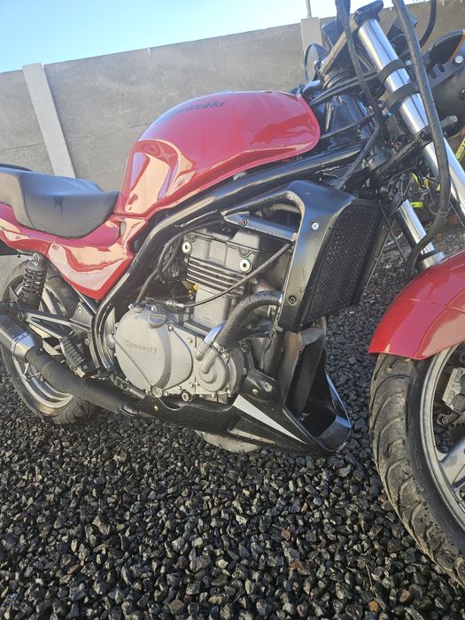 Vand kawasaki er 5 2001 se conduce si cu A2