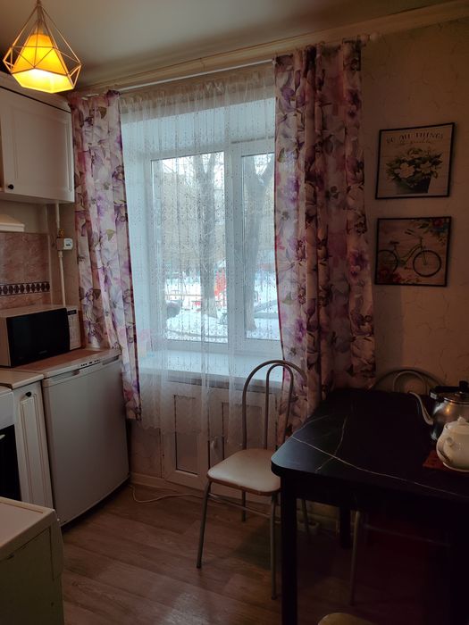 Продам 2 комнатную.КЖБИ