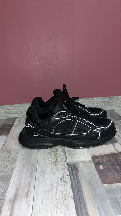 Продавам dior обувки