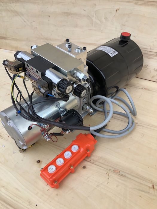 Pompa hidraulica ridicare lama zapada , pompa 24 volti sararita