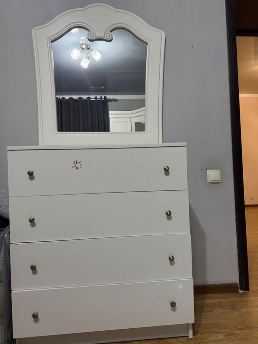 Спальный гарнитур