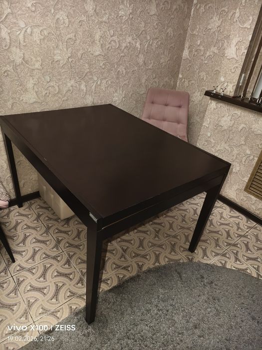 Продам кухонный стол