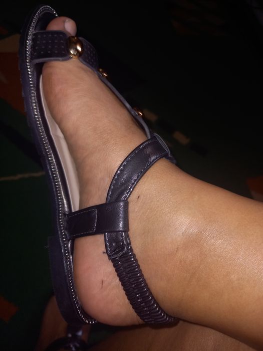 Продам босоножки