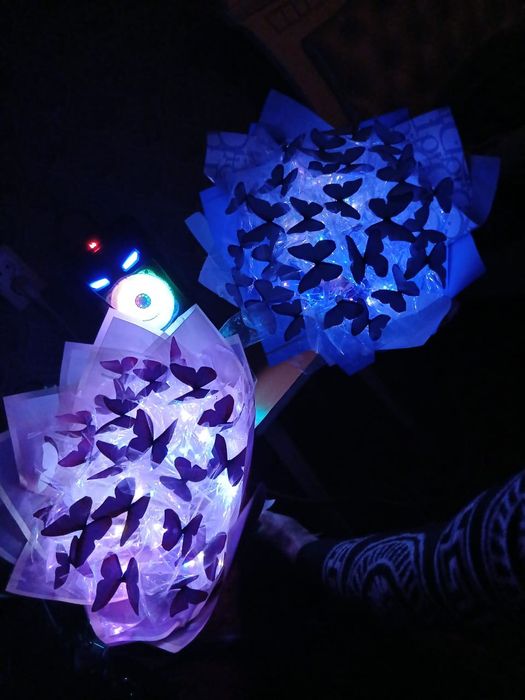 Светящиеся букет из бабочек