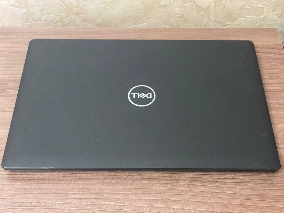 Dell Latitude 3520 /Core i3-1115g/8Gb ram/256Gb ssd/intel graphics/