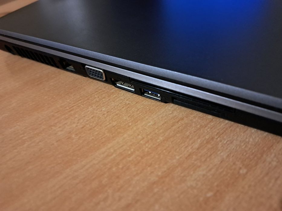 Fujitsu Lifebook E754