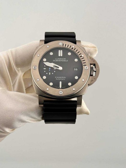 Panerai Luminor Submersible
