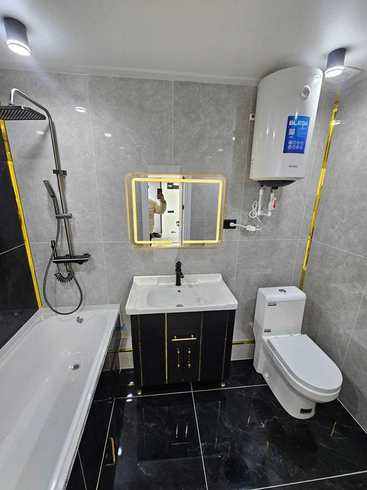 3 хона + холл квартира сотилади.Ор:Горгаз Кодак