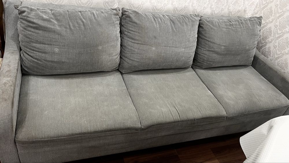 Продам срочно диван