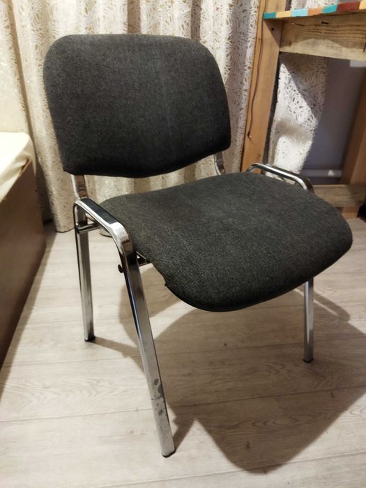 Стулья офисные 2 шт.