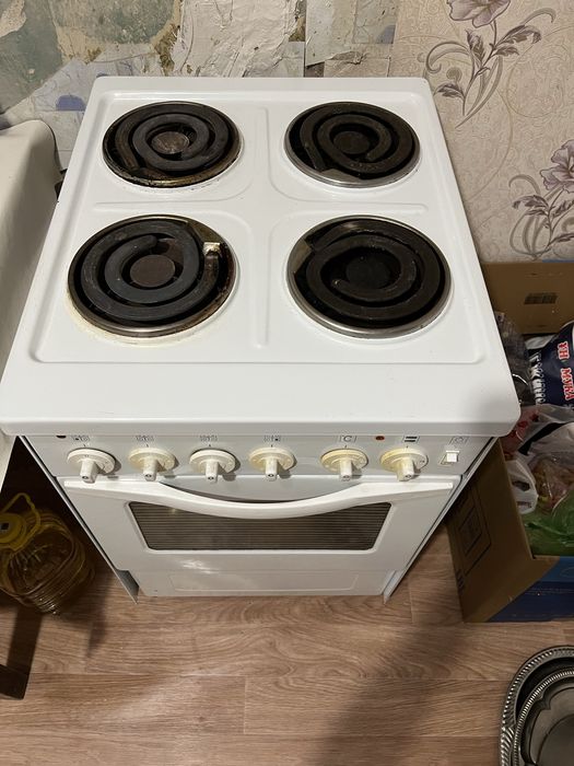 Продам плиту электрическую