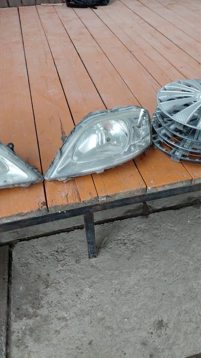 Фары фар от ларгуса