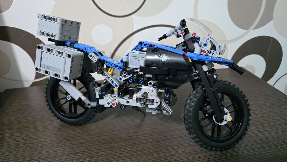 LEGO Technic 42063 BMW R 1200 GS Adventure - Ediție Aniversară - Orade