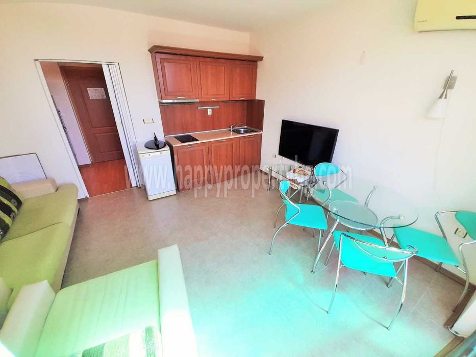 Продава се Двустаен апартамент в к.к. Слънчев бряг - 80 кв.м за 775 €/кв.м - Снимка #2