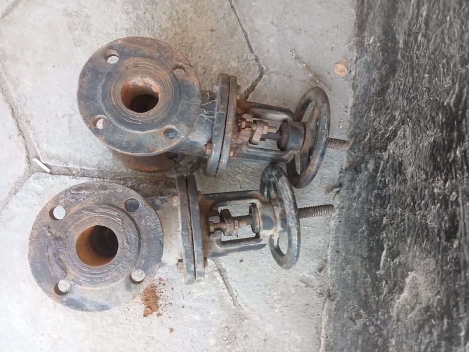 Задвижк 2 шт бу 50