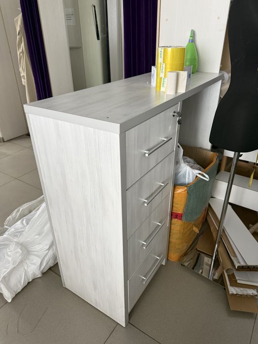 Ресепшн б/у 1,2м*1,1м