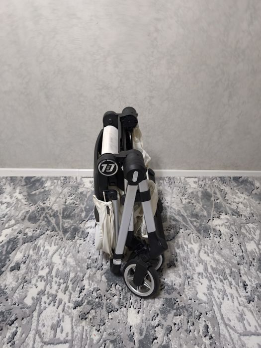 Продаётся коляска в отличном состоянии для детей до 3-ёх лет.