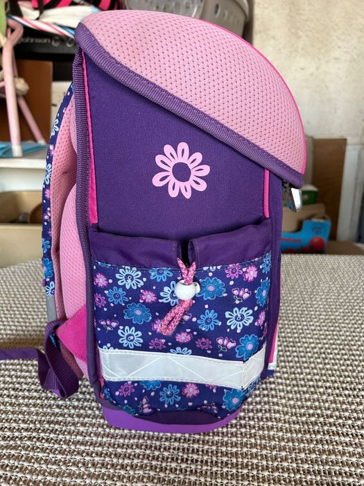 Ученическа раница ортопедична с несесер!