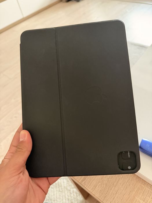 iPad Smart Keyboard Folio