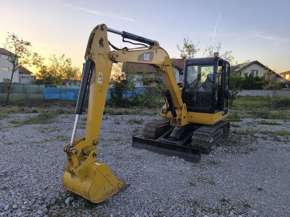 Excavator Caterpillar 306 5,8t 2011