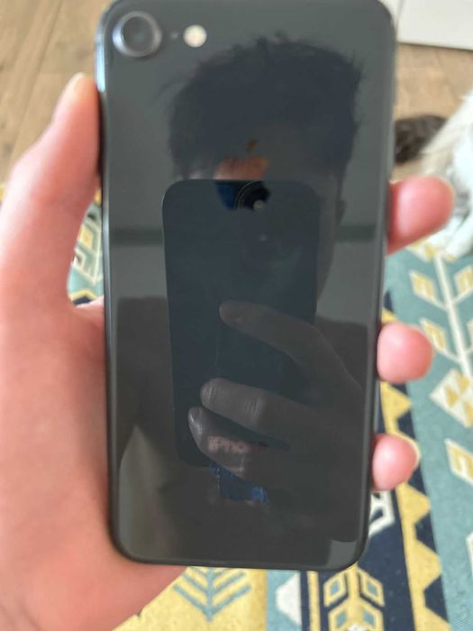 Продам телефон бу iPhone  -8.