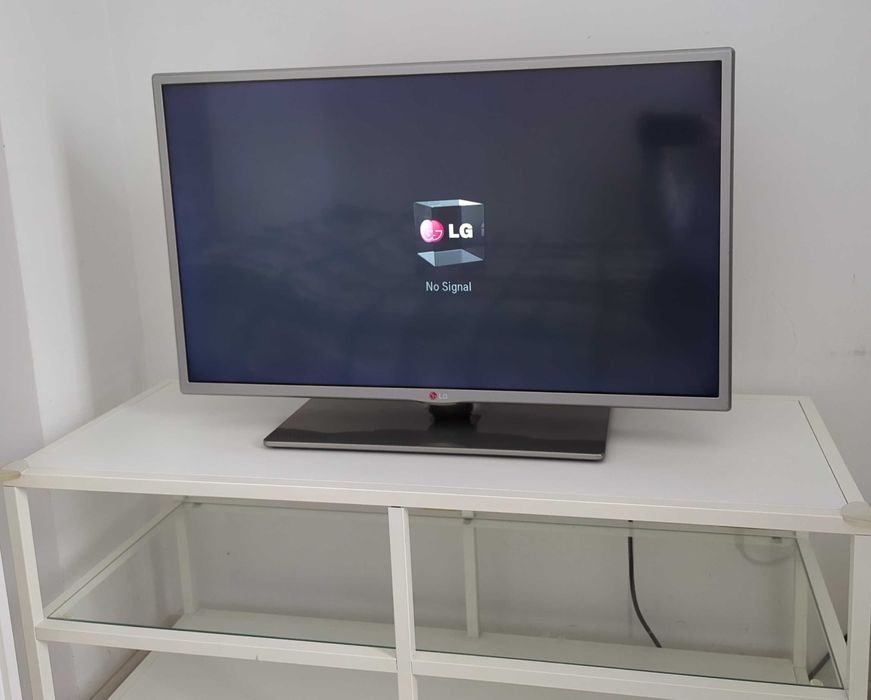32" LB580V LG Smart TV
