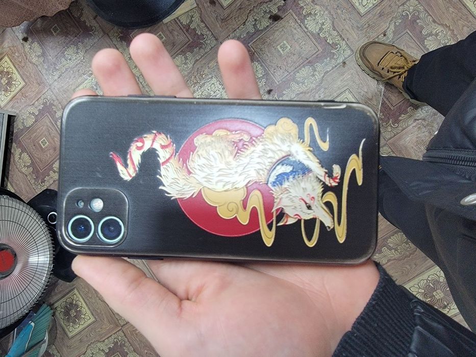 iphone 11  sotiladi 128