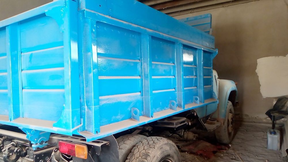 Zil 1990 yil holati zoʻr  yurib turibdi