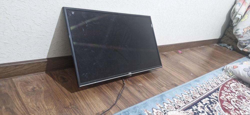 Телевизор в хорошем состояние