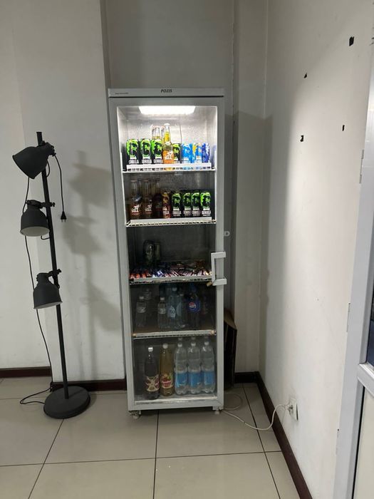 Продам холодильник для напитков.