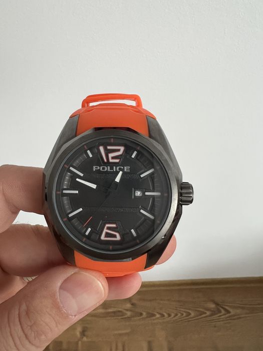 Ceas Police Porticaliu