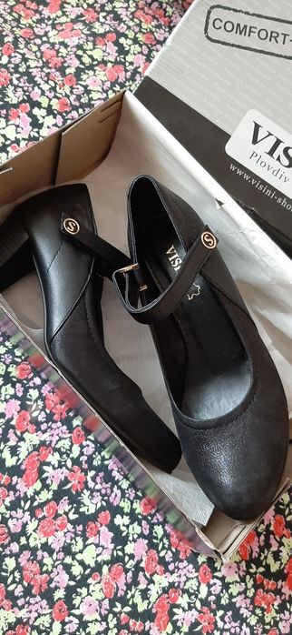 Нови дамски обувки на ток