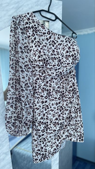 Рокля с едно рамо с леопардов принт, чисто нова